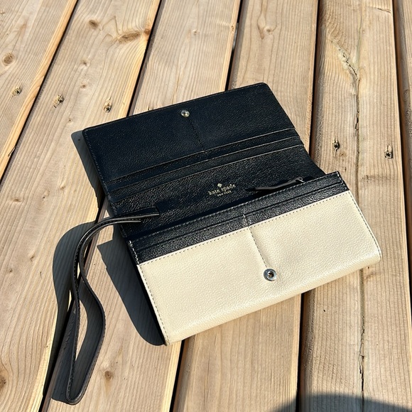 ♠️ Kate Spade Wallet - Picture 6 of 7